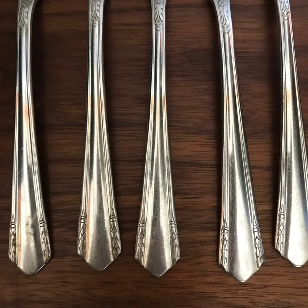 Wm. A. Rogers A1 Plus Oneida Ltd Art Deco Silver Plate Art Deco fork set (10)